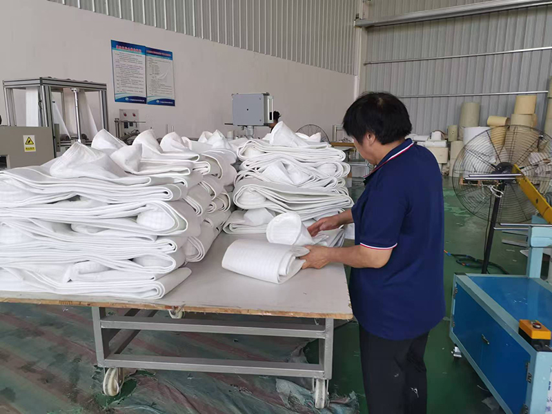 覆膜防靜電滌綸濾袋